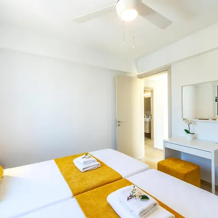 Villa Lantos Protaras